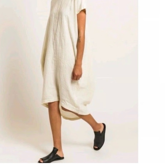 Black Crane Dresses & Skirts - Black Crane pleated cocoon linen midi Dress S